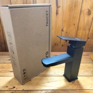 Llave mezcladora para lavamanos con accesorios